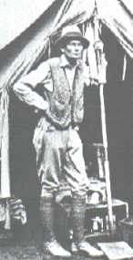 Hiram Bingham lors de la découverte du machu picchu