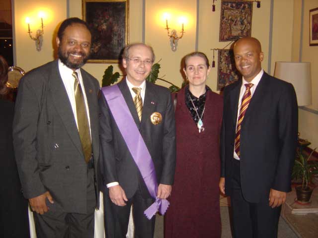 Guy Vanackeren, l'Ambassadeur jean-Paul Warnimont, Carine Vanackeren, Emile Mabita